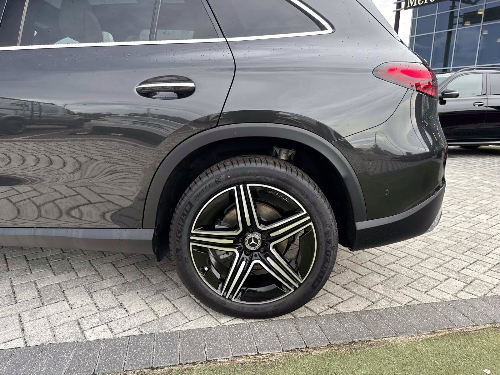 New 2027 Gray Metallic Mercedes-Benz 300 SUV image 10