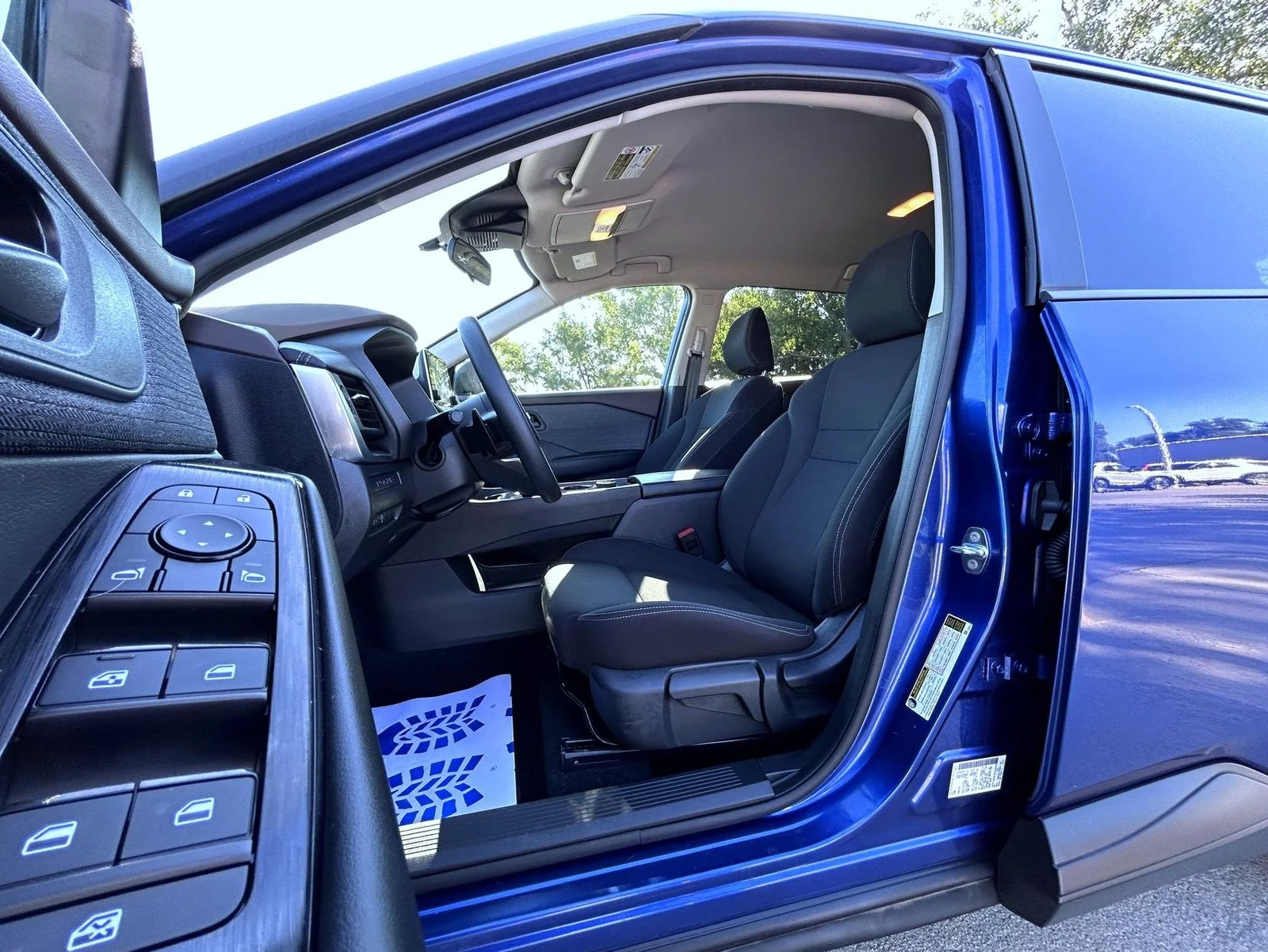 Certified Used 2023 Blue Nissan S image 10