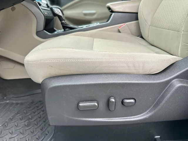 Used 2018 White Ford SE image 13