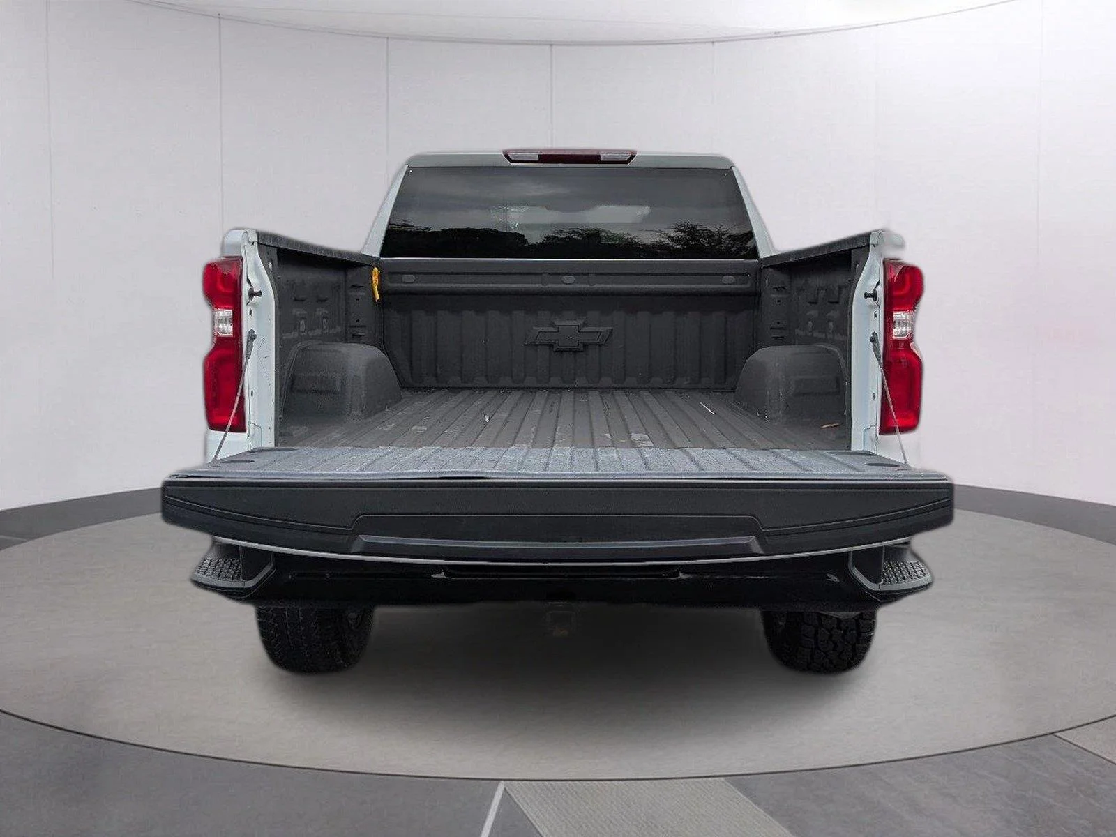 Used 2025 Summit White Chevrolet LT Trail Boss image 6