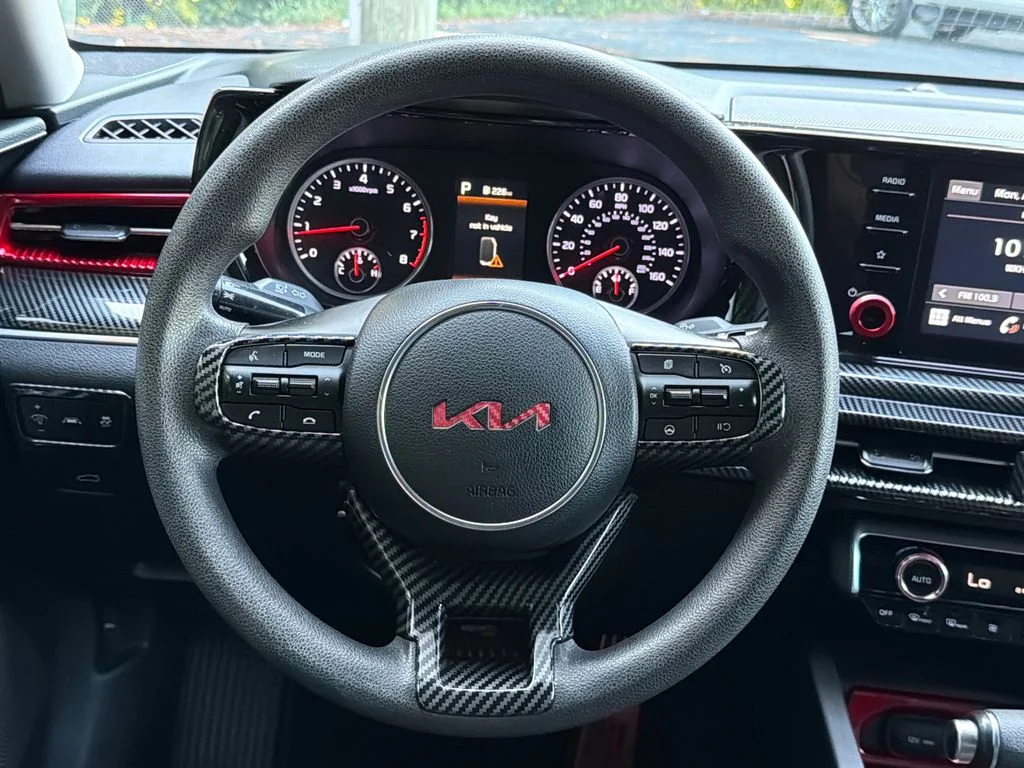Used 2023 Silver Kia LXS image 23