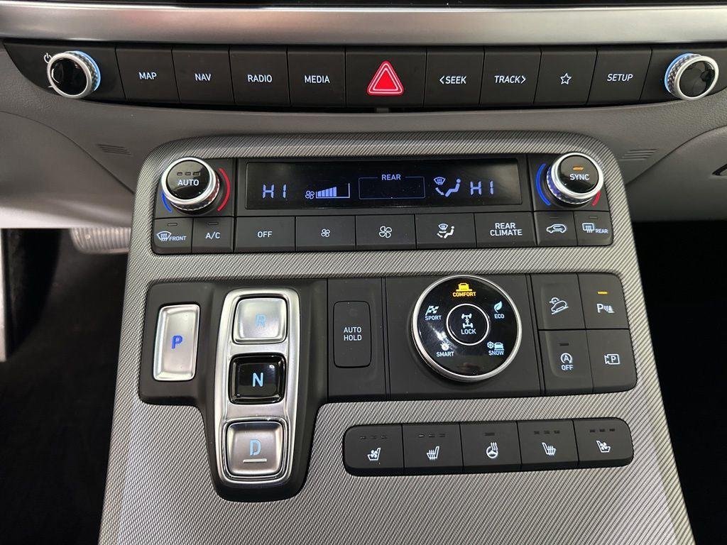 Used 2023 Silver Hyundai SEL image 8