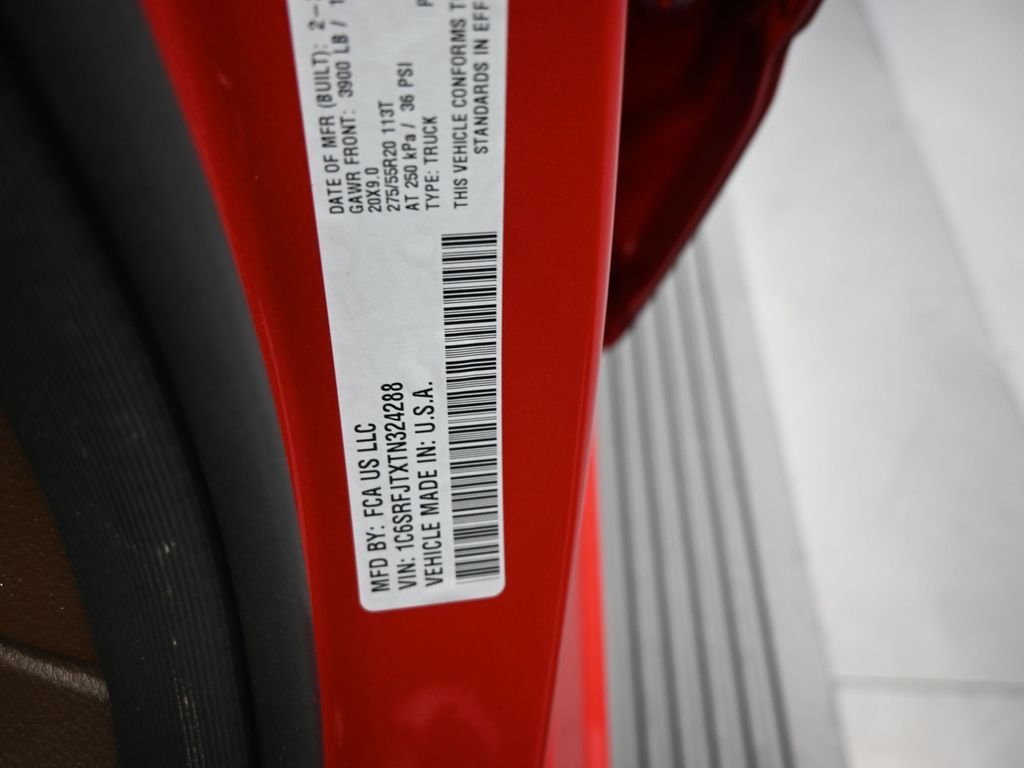 New 2026 Molten Red Pearl-Coat Exterior Paint RAM Laramie image 18