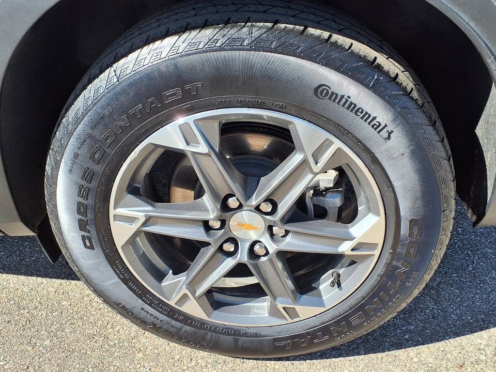 Used 2025 Gray Chevrolet LT image 9