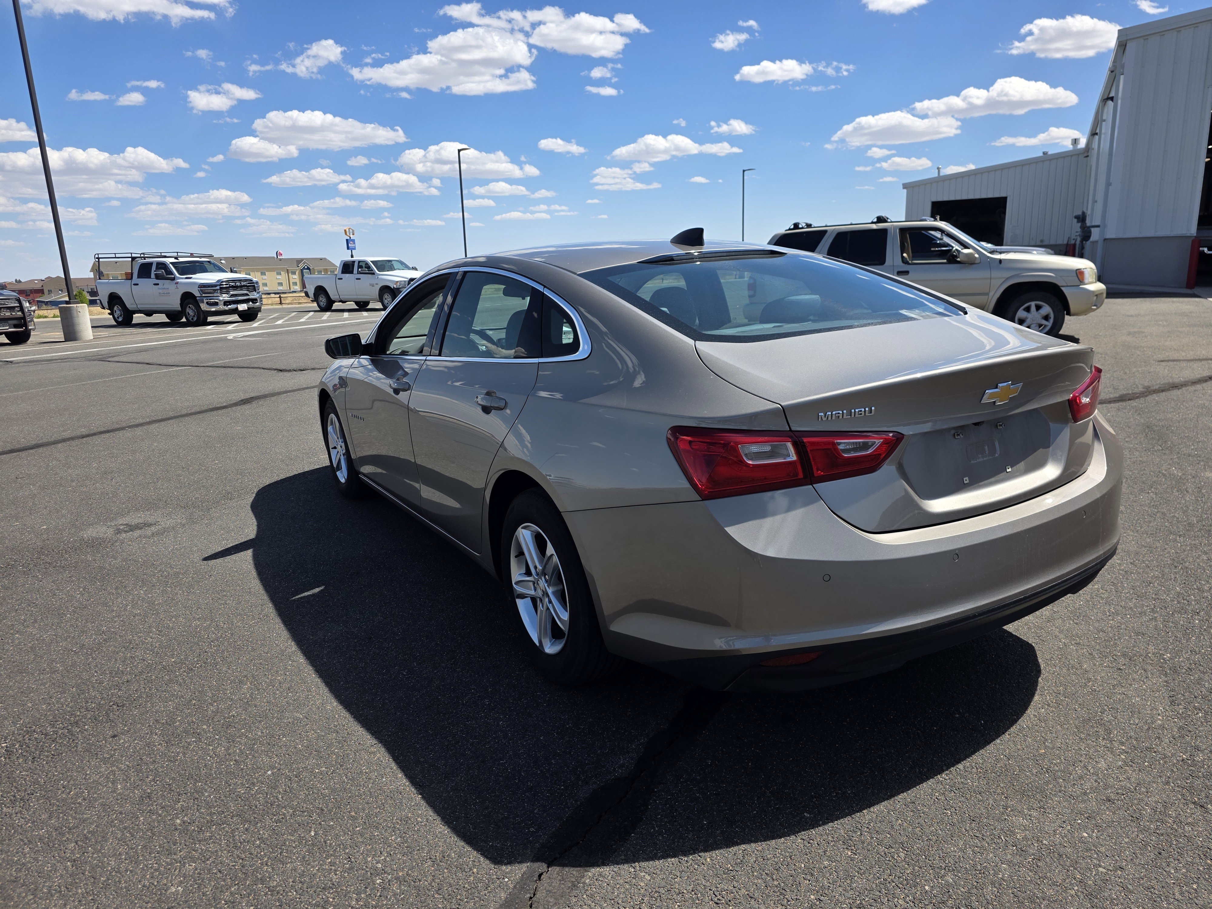 Used 2022 Gray Chevrolet LS image 8