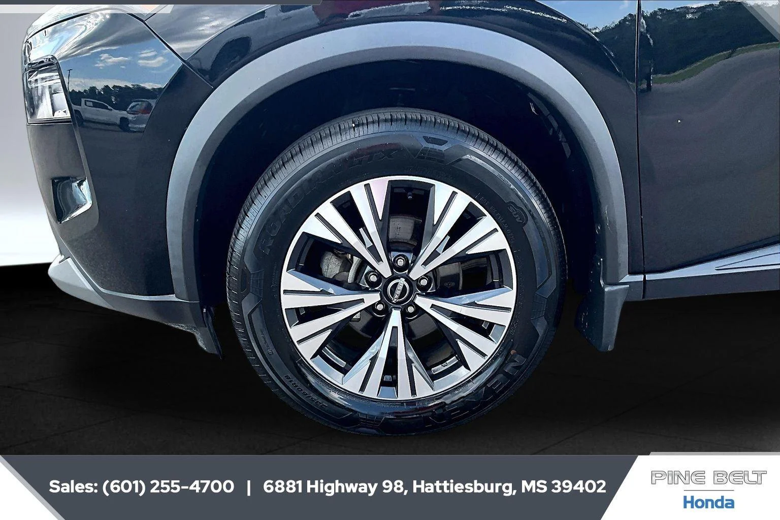 Used 2023 Super Black Nissan SV image 7