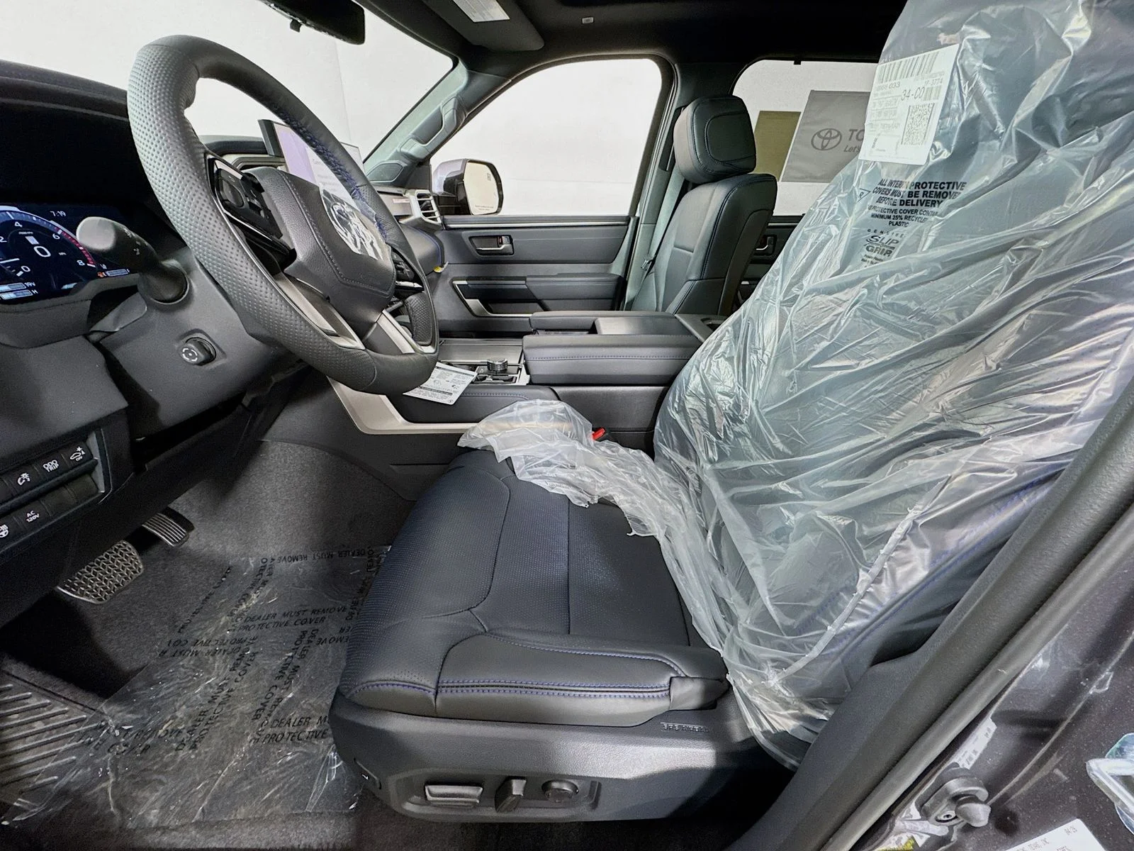 New 2026 Magnetic Gray Metallic Toyota  Platinum image 12