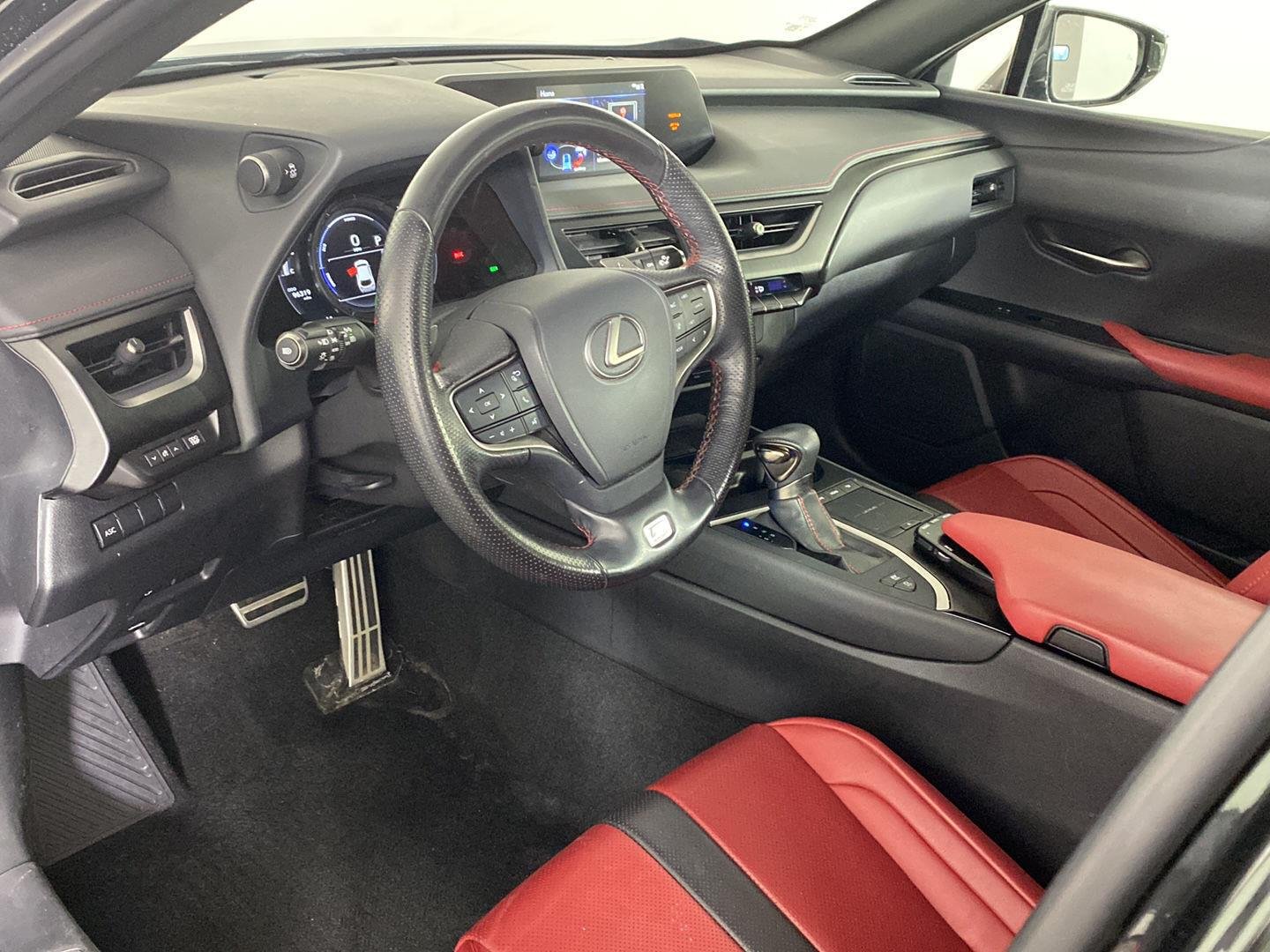 Used 2019  Lexus UX 250h F SPORT image 2