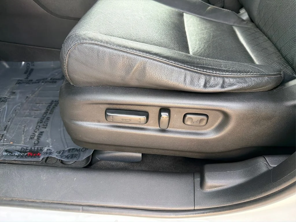 Used 2020 Platinum White Pearl Honda Touring image 19