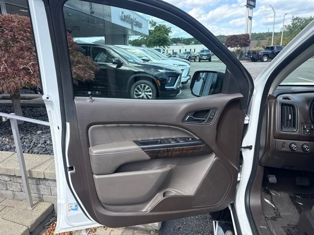 Used 2021 White GMC Denali image 9
