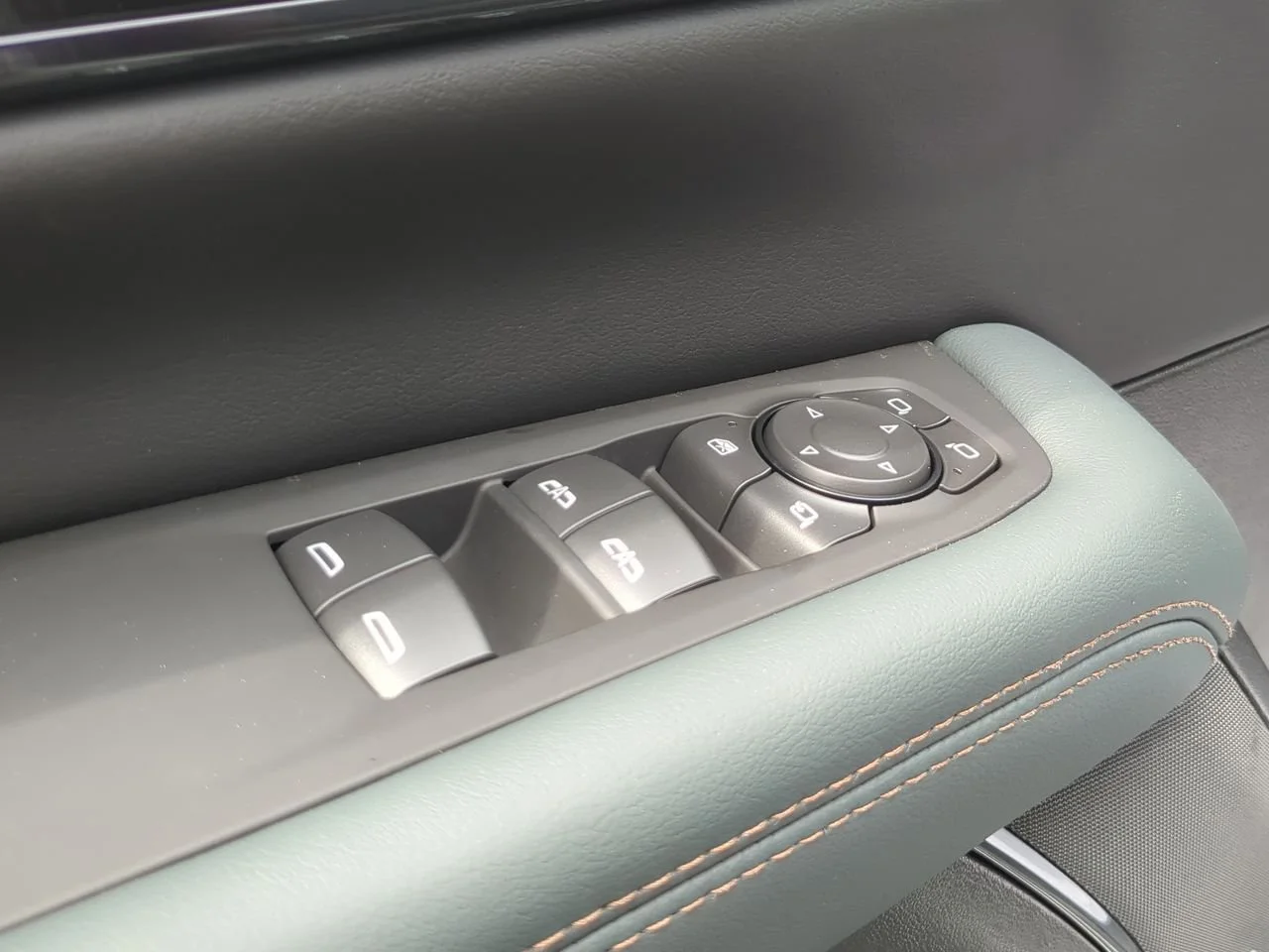New 2026 Sterling Metallic GMC AT4 image 24