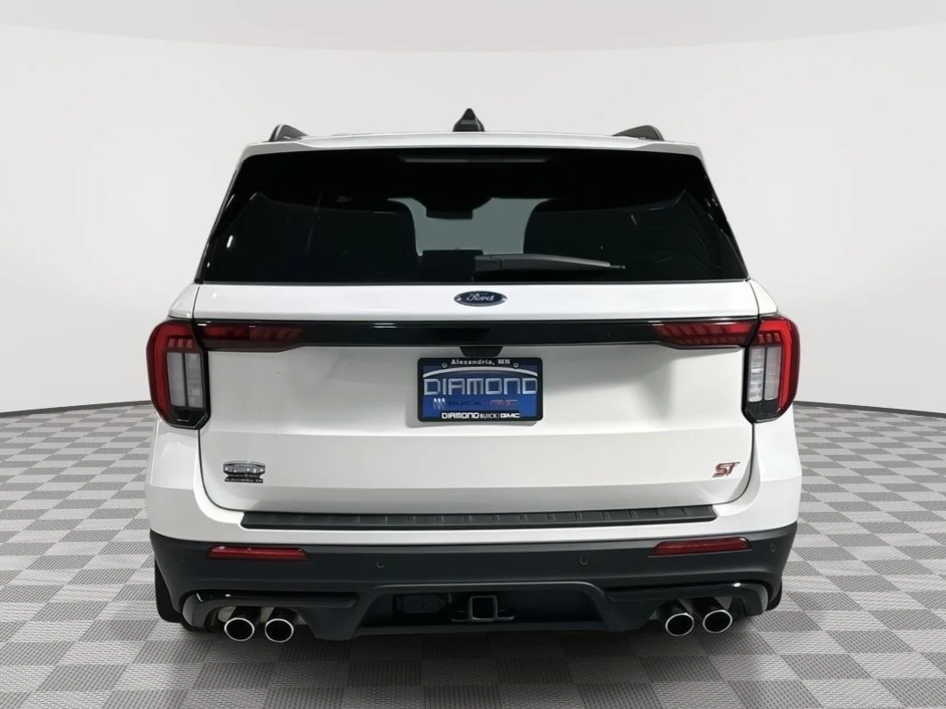 Used 2026 Star White Metallic Tri-coat Ford ST image 4