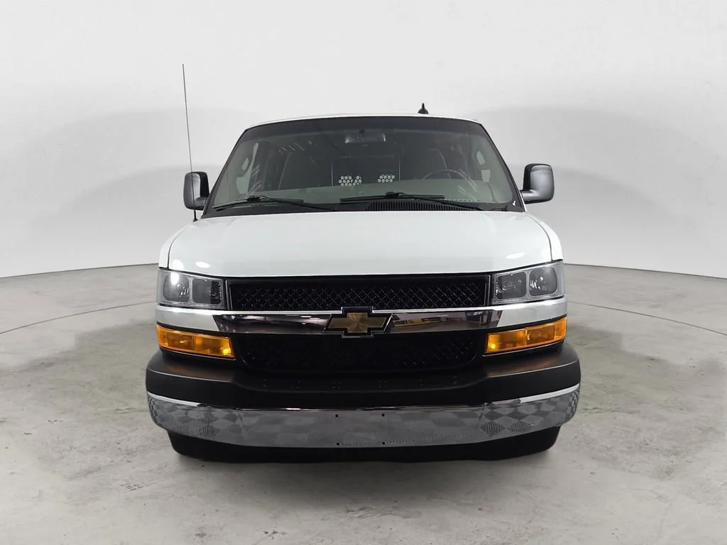 Used 2024 Summit White Chevrolet WT image 8