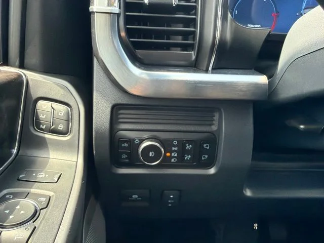 Used 2025 Black Ford Lariat image 19