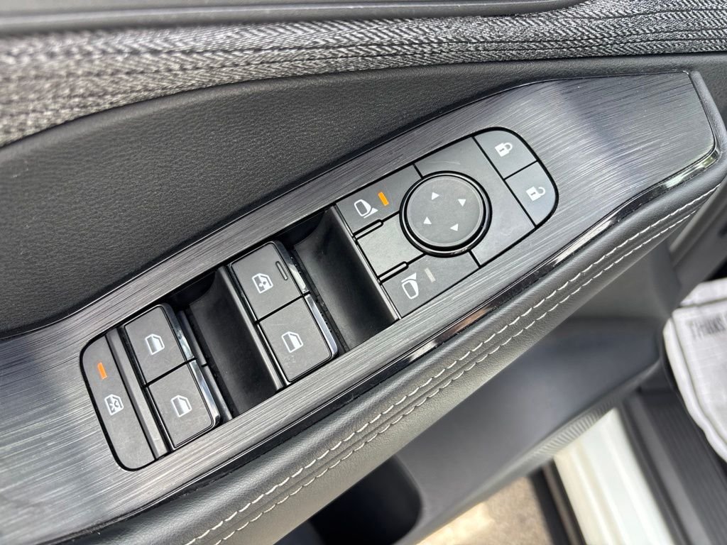 Used 2023 White Nissan SV image 17