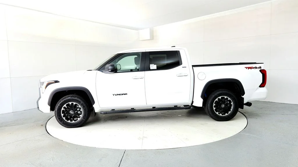 New 2026 Ice Cap Toyota SR5 image 3