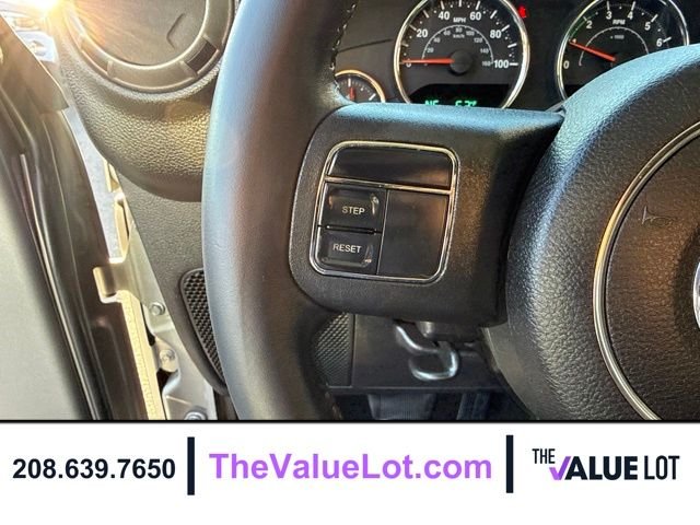 Used 2014 Gray Jeep Unlimited Sport image 21
