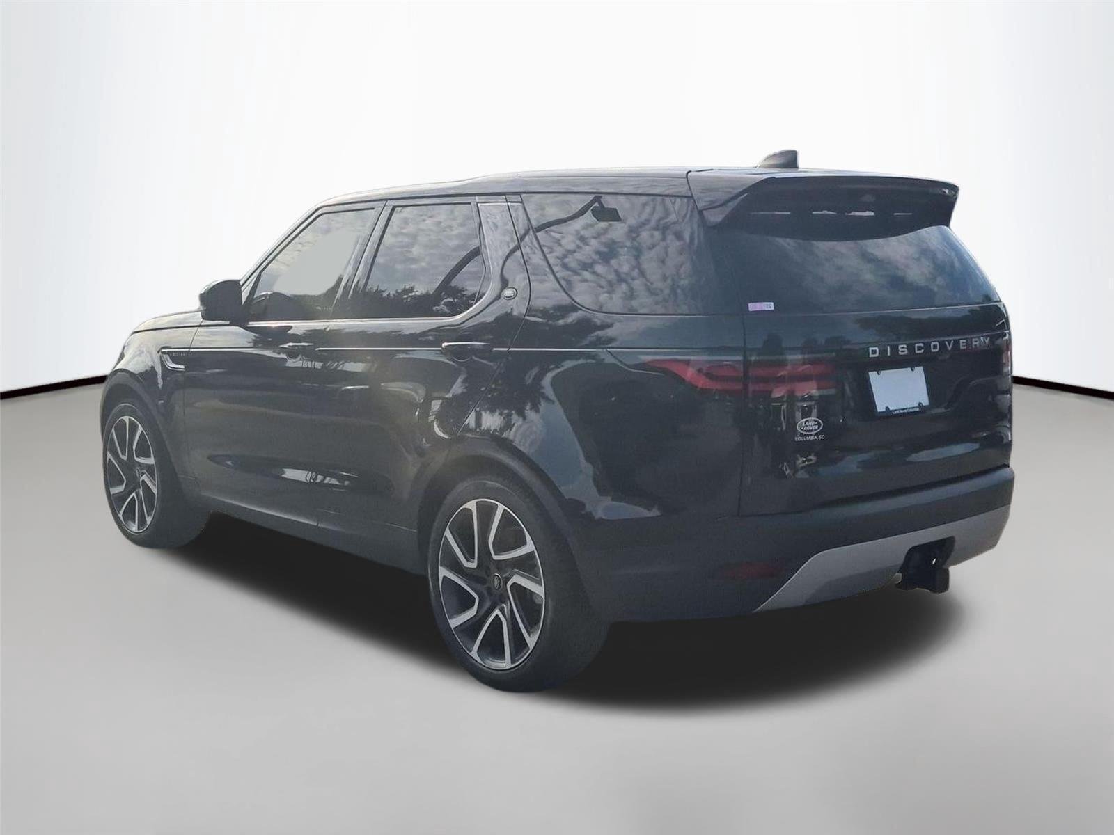 Used 2024 Santorini Black Metallic Land Rover S image 3
