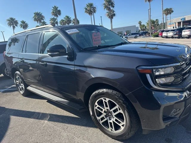 2025 Ford Expedition's photo