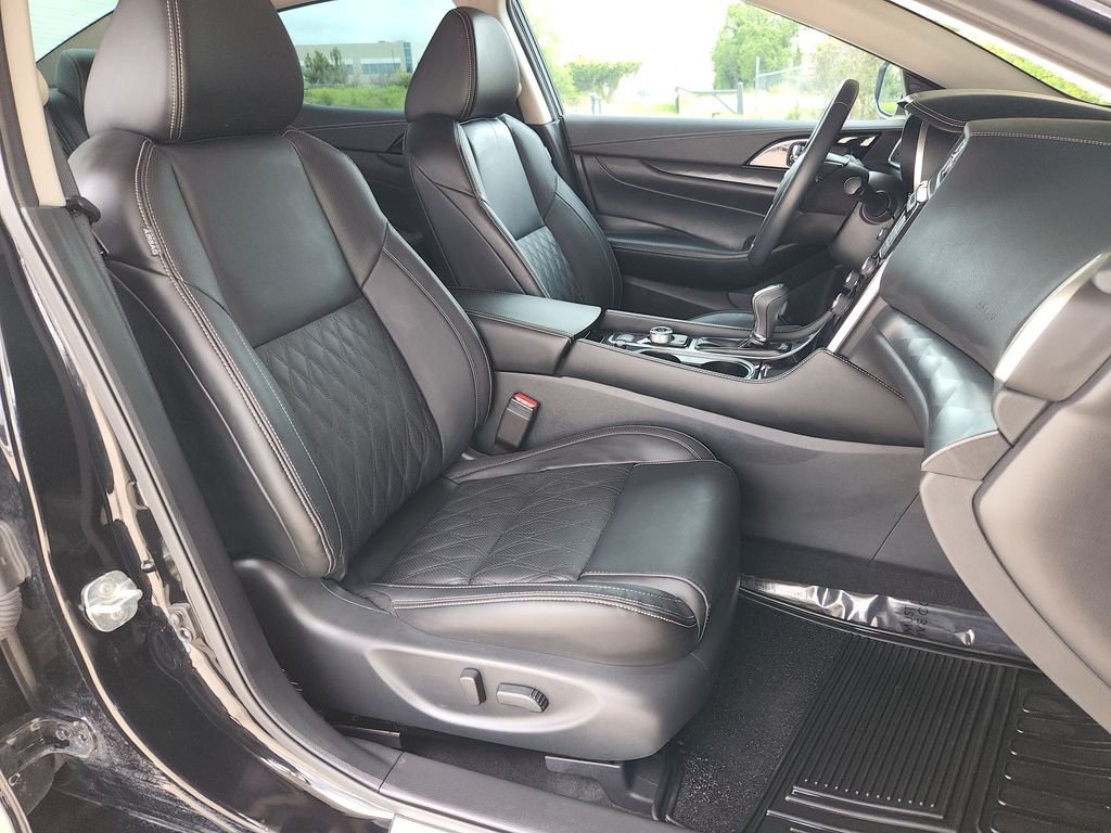 Certified Used 2023 Black Nissan Platinum image 15