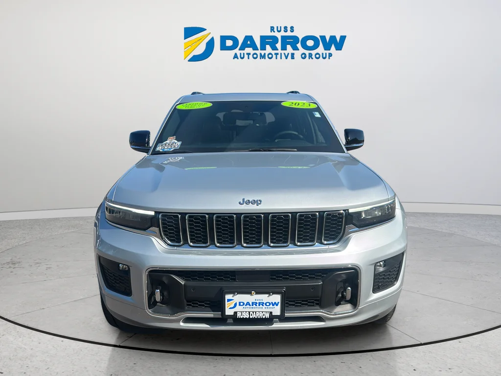 Used 2023 Silver Jeep Overland image 8