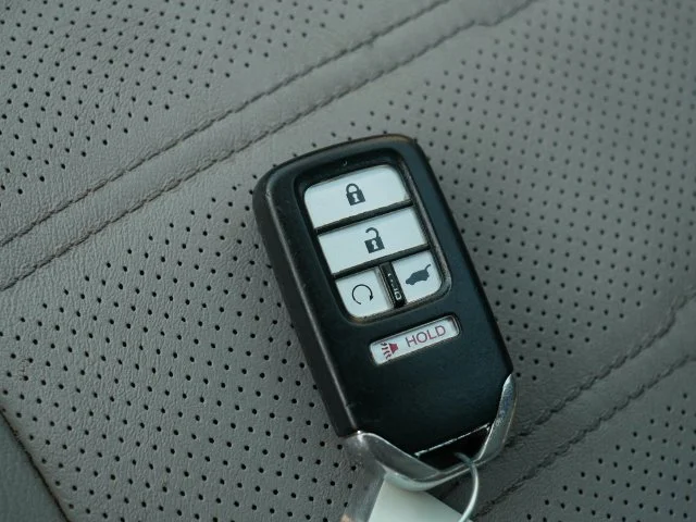 Used 2019 Gray Honda EX-L image 36
