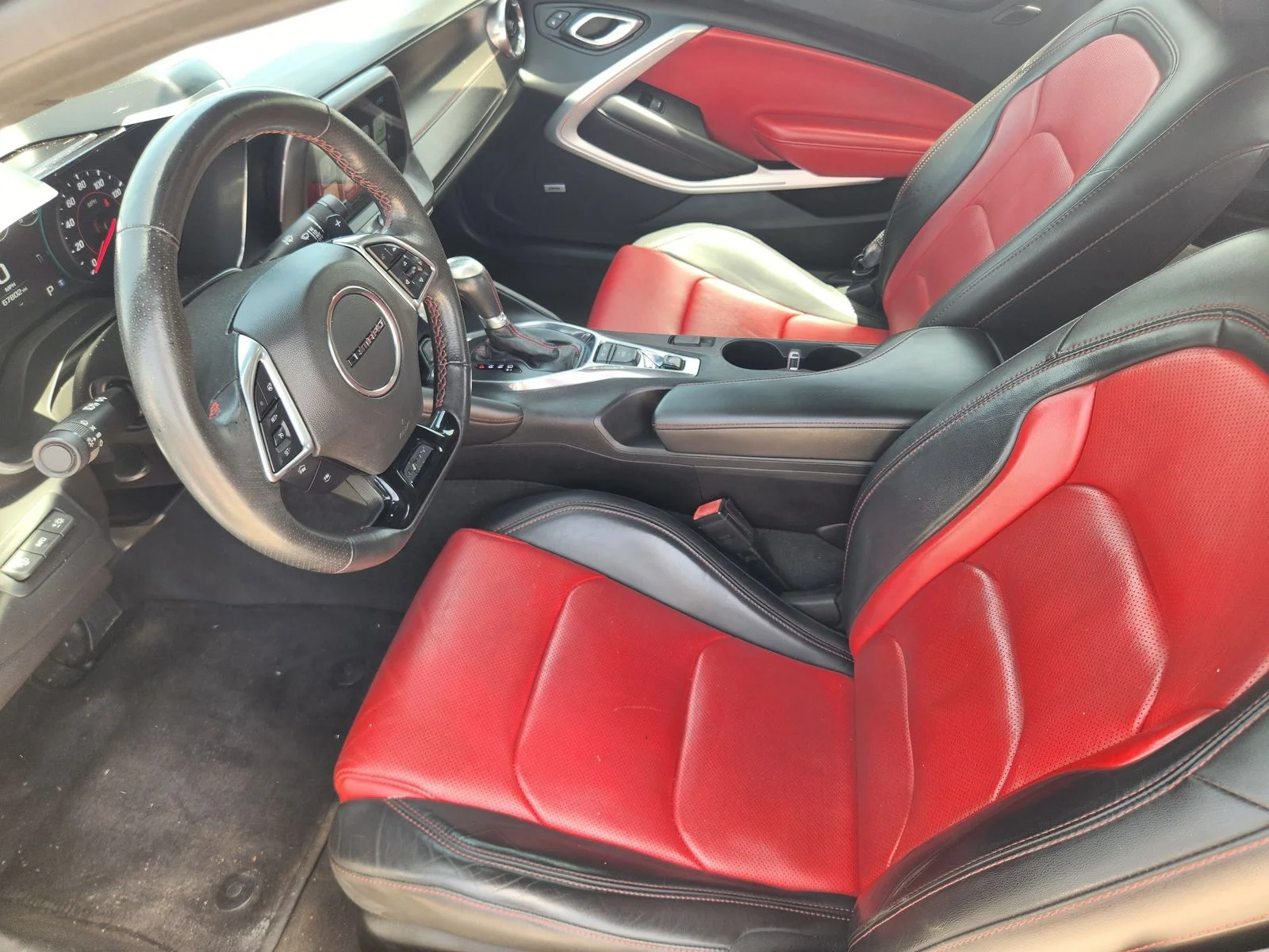 Used 2017 White Chevrolet 2LT image 12