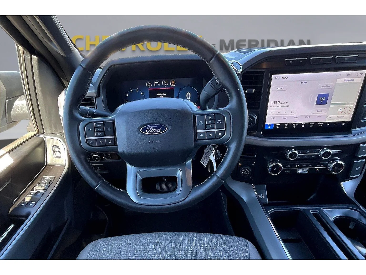 Used 2024 Gray Ford XLT image 5