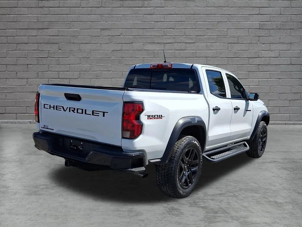 Used 2024 Summit White Chevrolet Trail Boss image 11