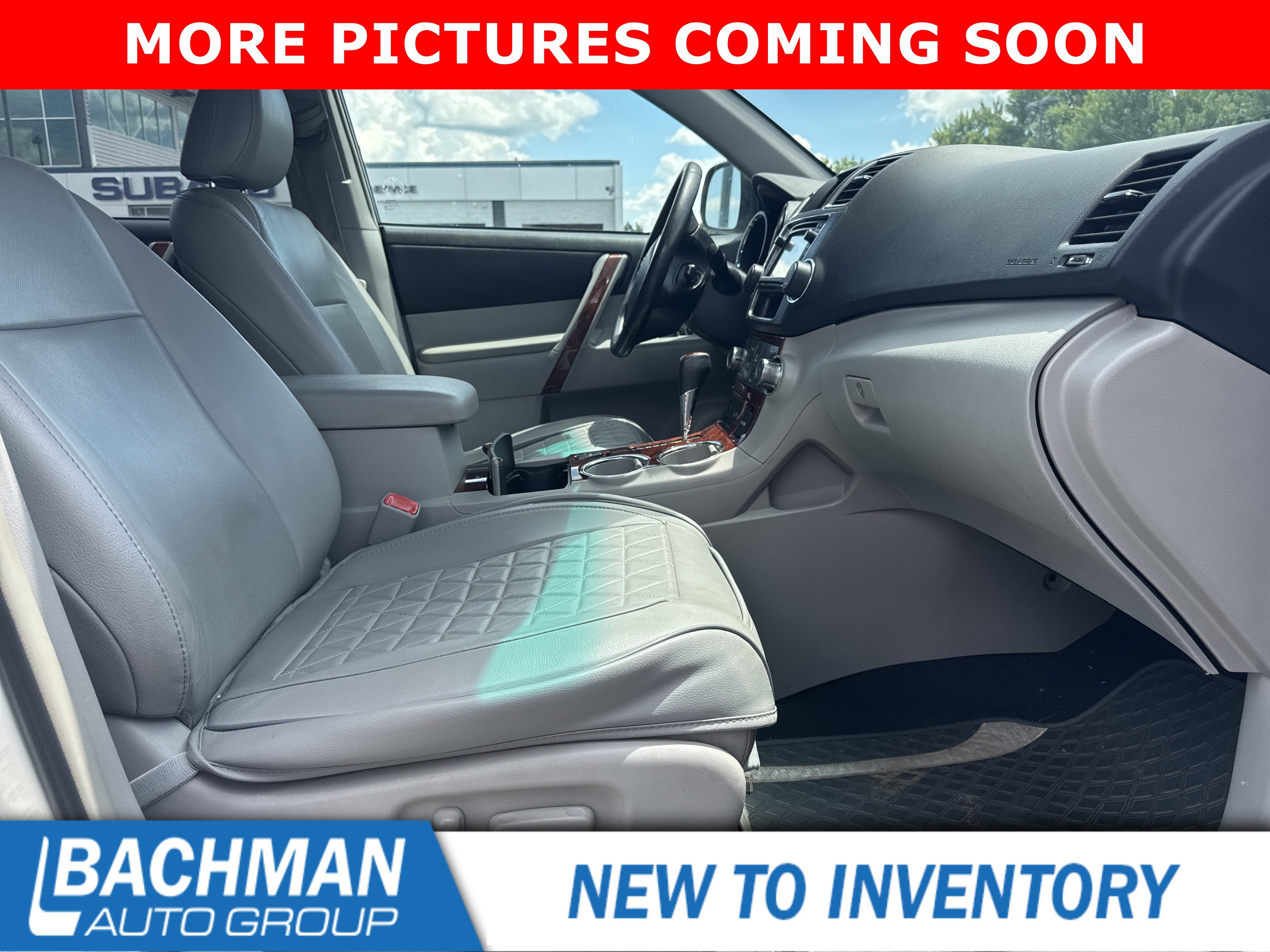 Used 2013 Blizzard Pearl Toyota Limited image 4