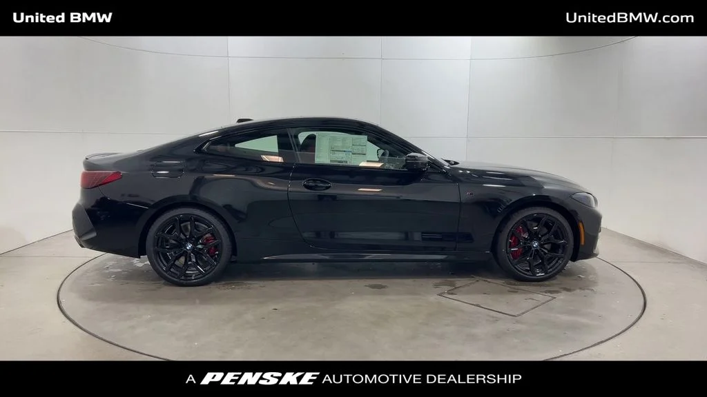 2026 BMW 4 Series M440i - Photo 9