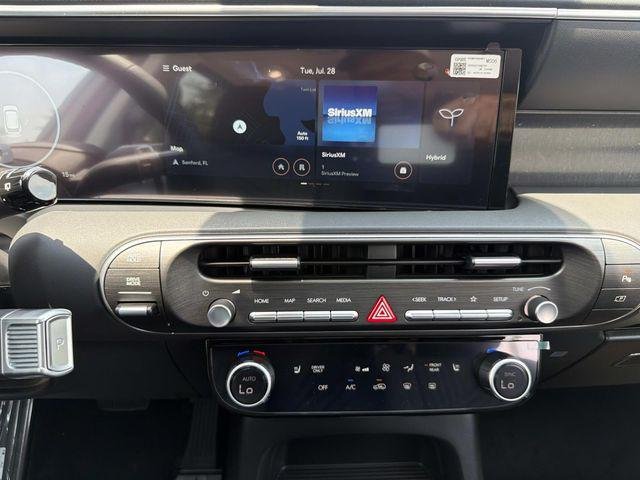 New 2026 White Hyundai Blue SEL 8P image 25