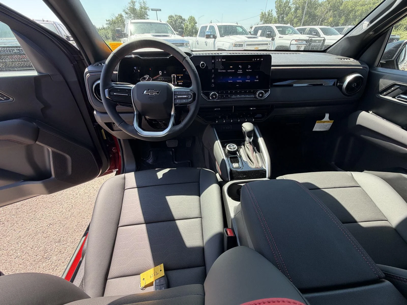2026 Chevrolet Colorado Z71 - Photo 10