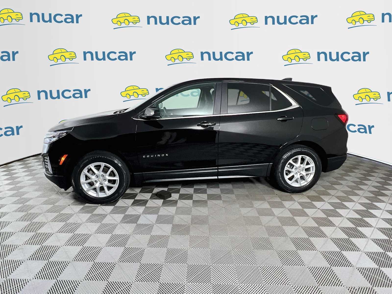 Used 2023 Mosaic Black Metallic Chevrolet LT image 4