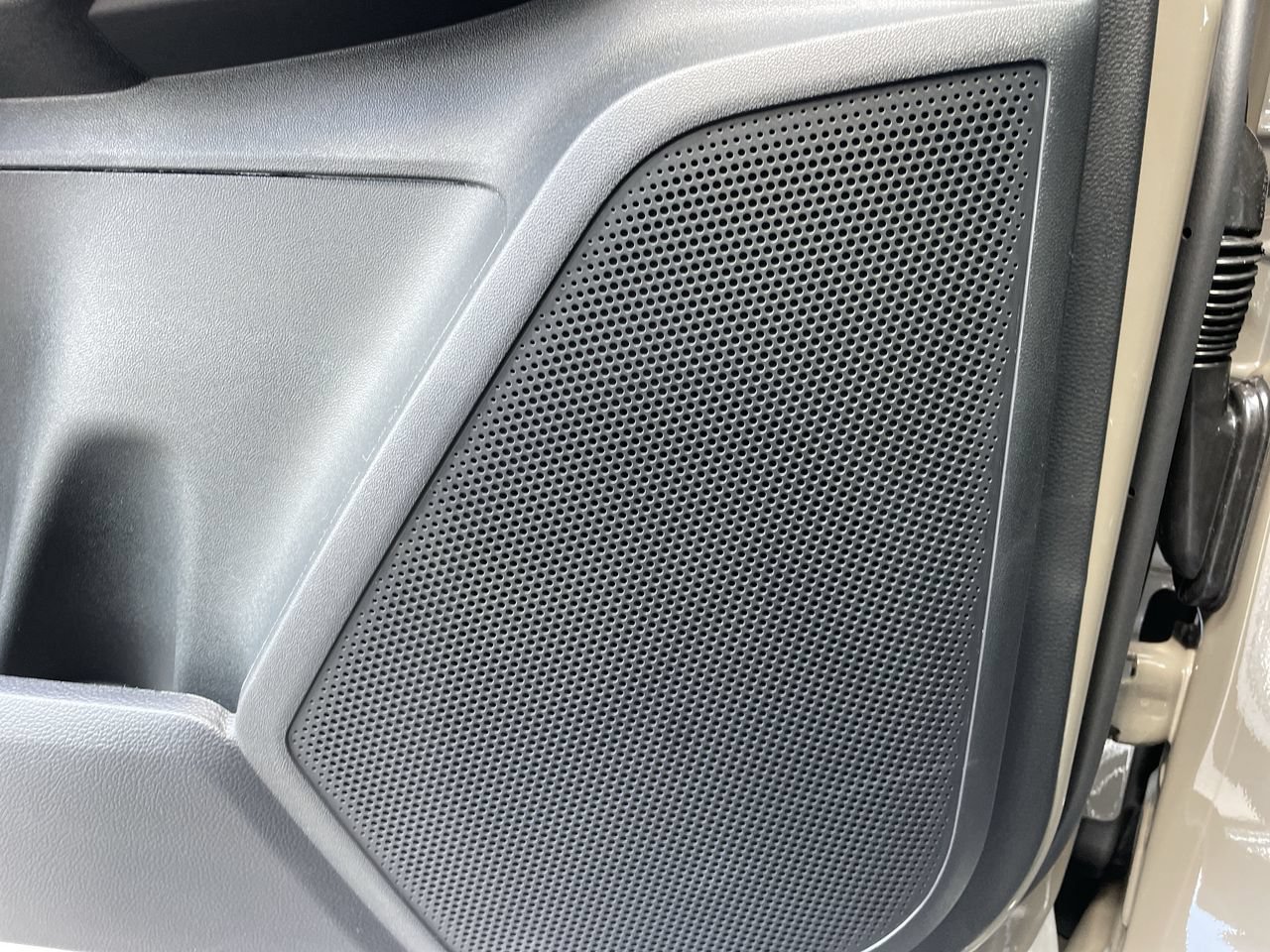 New 2026 Marsh Gray Ford XLT image 17