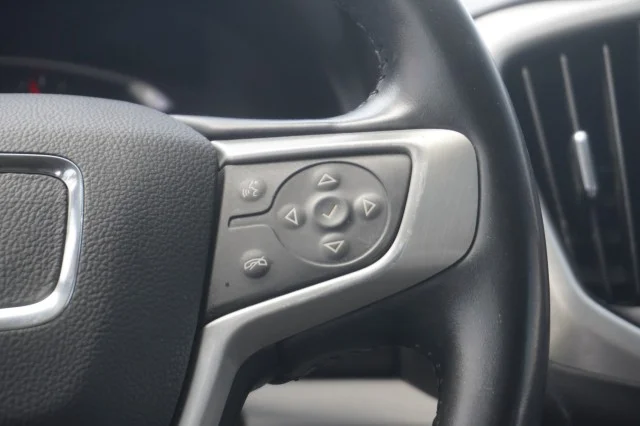 Used 2022  GMC SLT image 27