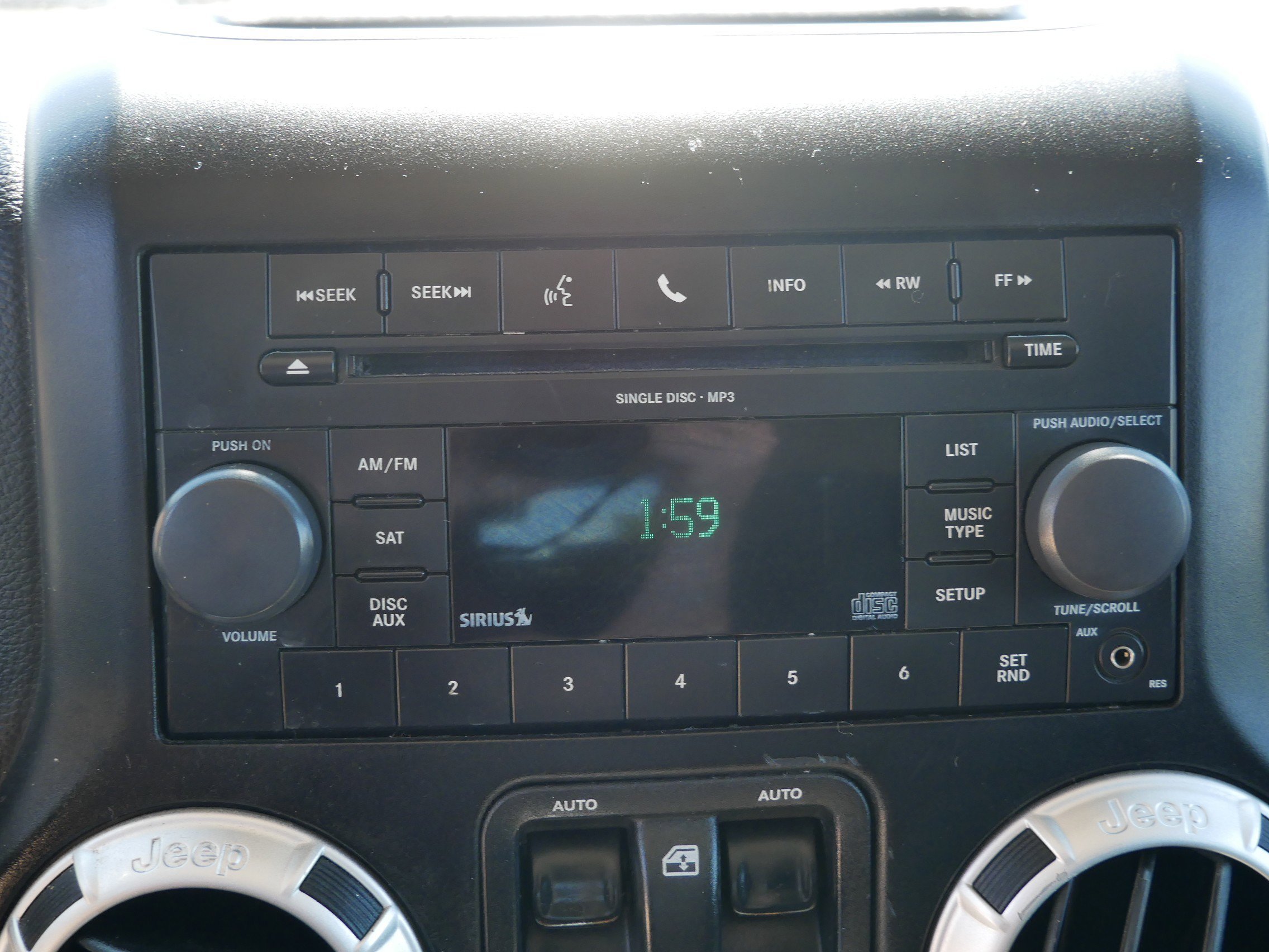 Used 2011 Natural Green Pearl Jeep Sahara image 15