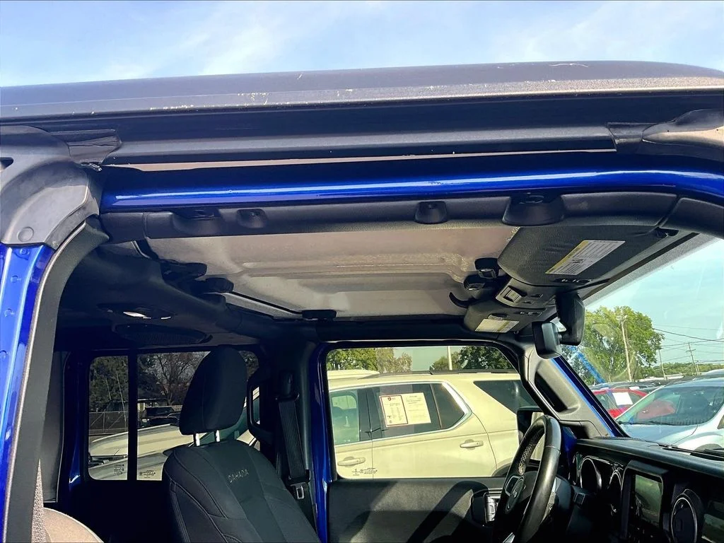 Used 2018 Blue Jeep Unlimited Sahara image 23