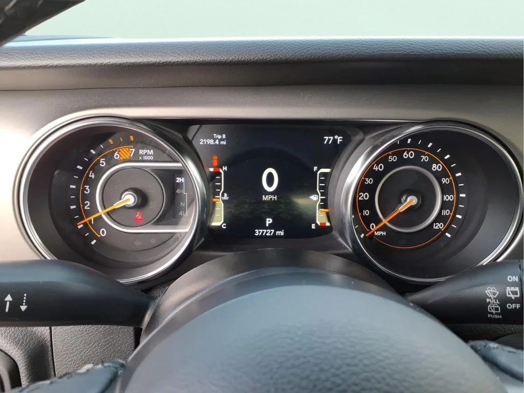 Used 2021 Gray Jeep Sport S image 20