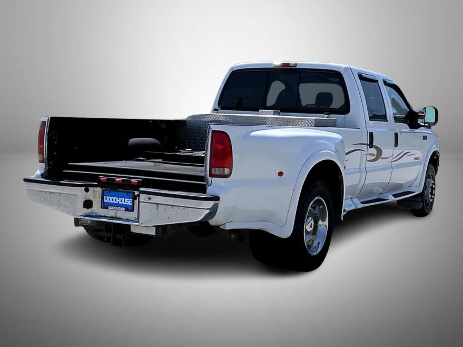 Used 2004 White Ford Lariat image 5