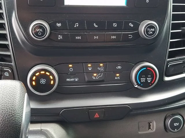 Used 2021 White Ford  image 17
