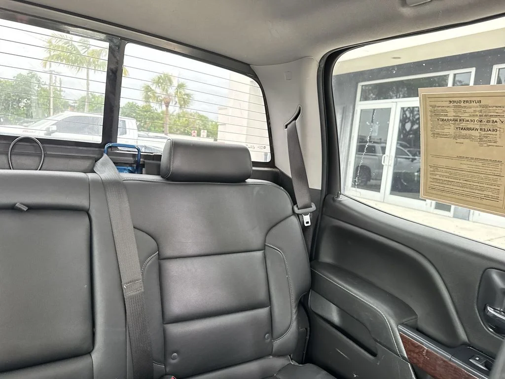 Used 2018 Blue Metallic GMC SLT image 19