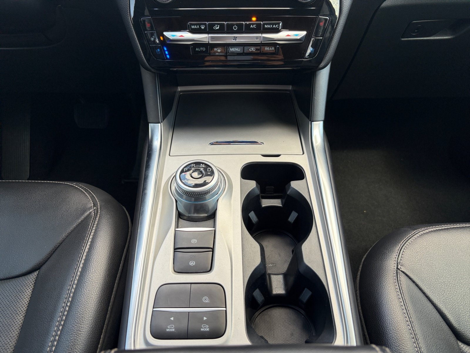 Used 2023 Agate Black Metallic Ford Limited image 18