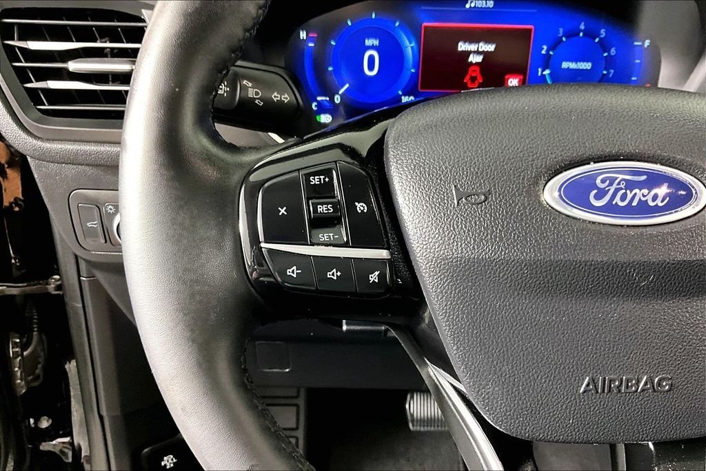 Used 2022 Black Ford SEL image 9