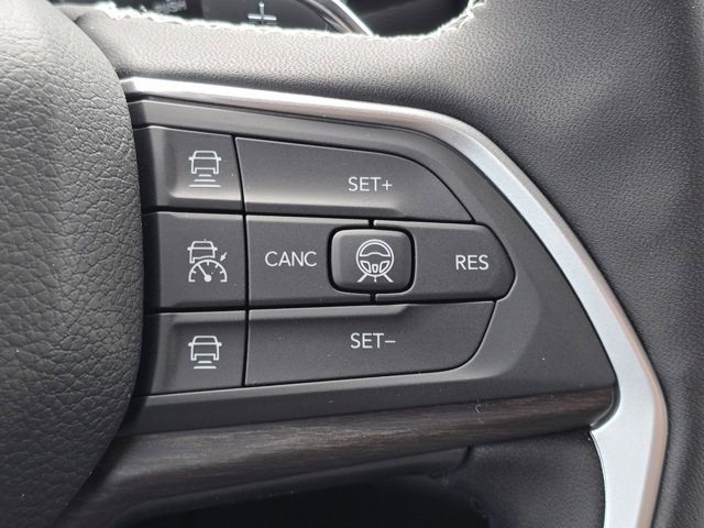 New 2026 Silver Zynith Exterior Paint Jeep Altitude image 20