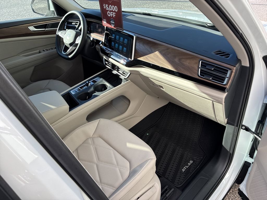 New 2026 White/off-white Volkswagen SE image 34