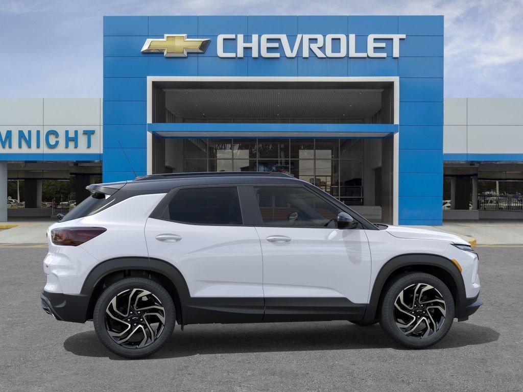New 2026 Iridescent Pearl Tricoat Chevrolet RS image 5