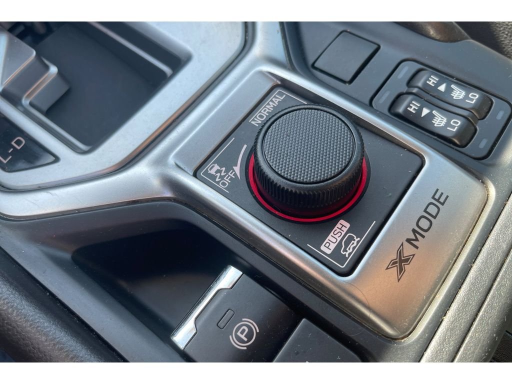 Used 2022 CRYSTAL WHITE PEARL Subaru Premium image 31