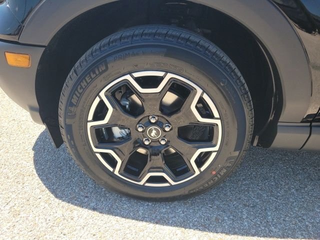New 2026 Shadow Black Ford Outer Banks® image 27