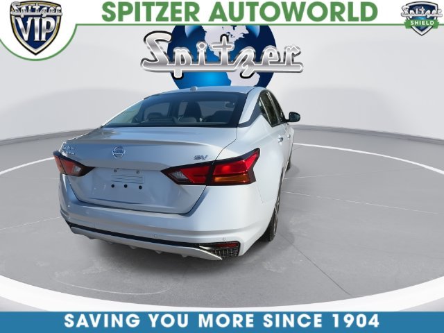 Used 2021 Silver Nissan 2.5 SV image 14